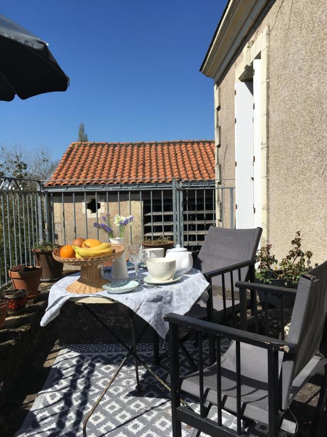 La Maison Haute Tigné Buitenkant foto